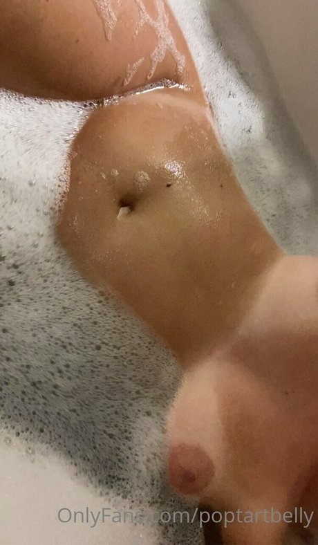 poptartbelly model naked photos