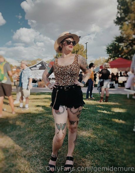 gemidemure xxx model gallery