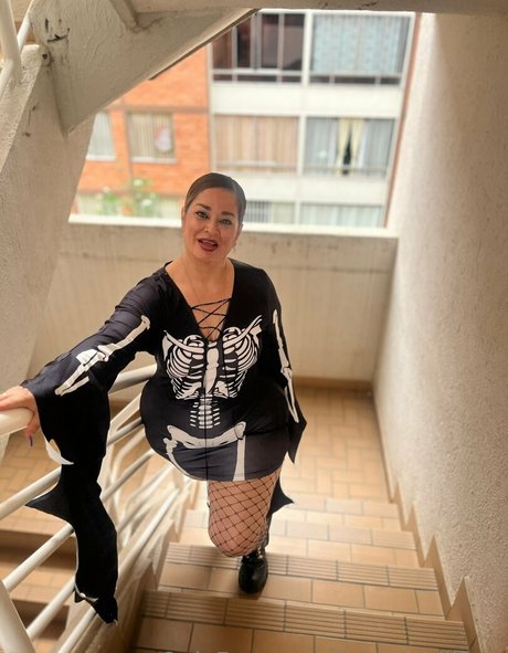 blonde babe onlyfans beautiful naked photos