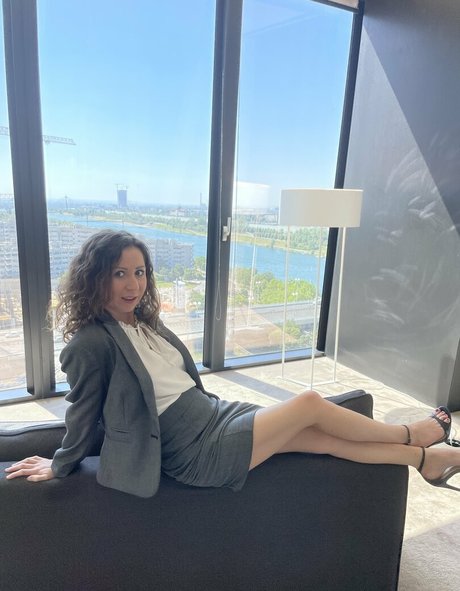 juliabach offi nude actress archive