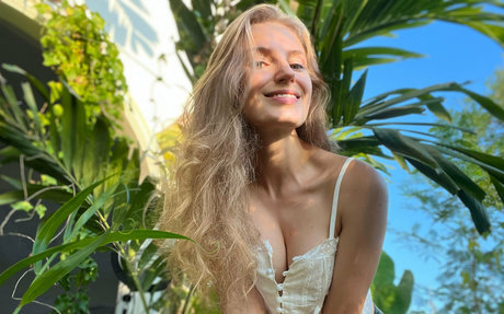 tarina pretty high quality pornstar photo