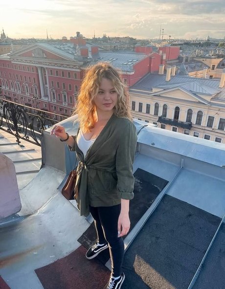 lesbian anal strapon onlyfans sexy naked pictures