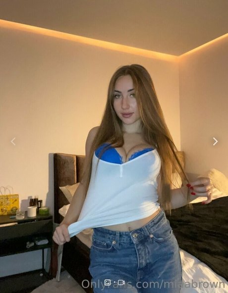 Mia Brown nude pornstar img