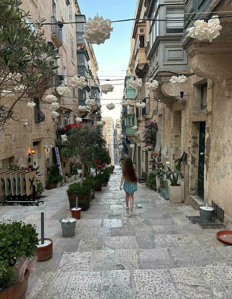 gwitch nudes model images