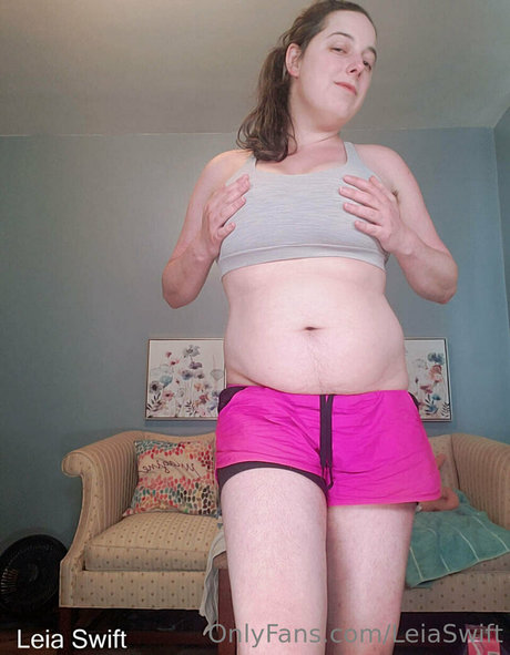 leiaswift nudes actress gallery