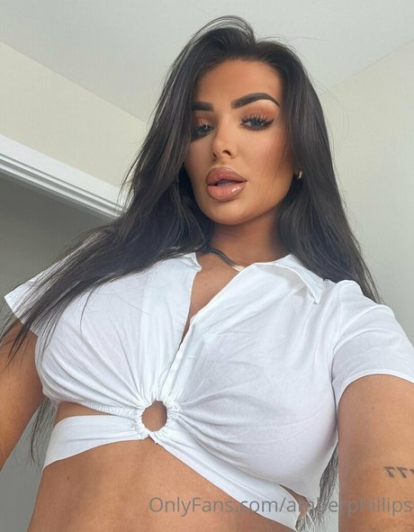 ambsphillips nude actress img