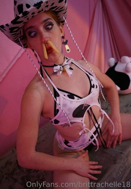 brittrachelle18 star naked photo