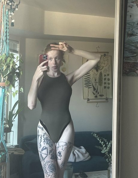 allie0t porn model photos