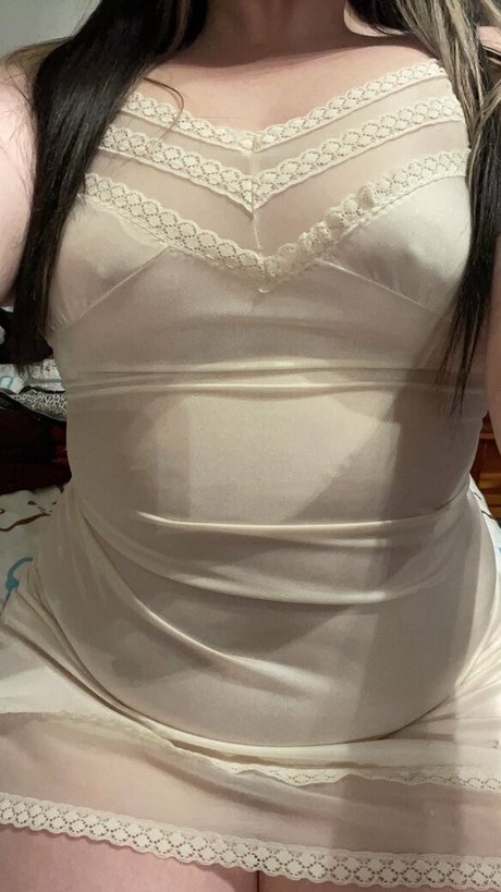 fakenips nude actress galleries