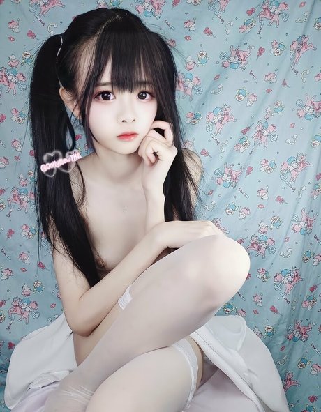 DollyMewTH star xxx pics