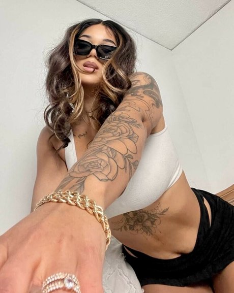 Carissa Amaria best star image