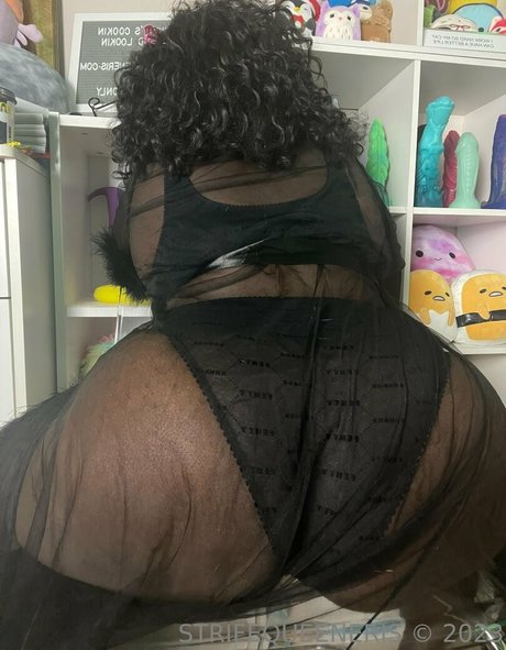 Strifequeeneris high quality model images