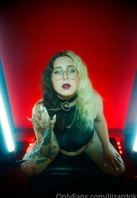 liizardqk star pornographic image