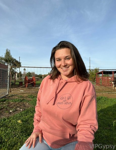 courtneylynnfree model sex galleries