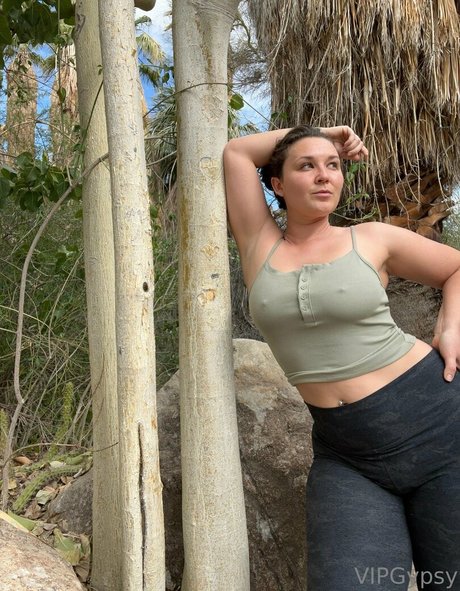 courtneylynnfree sexy actress pics