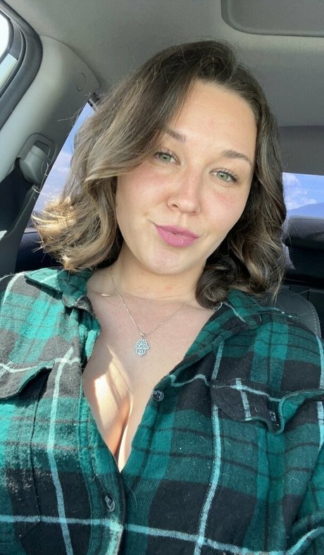 courtneylynnfree sexy actress pic