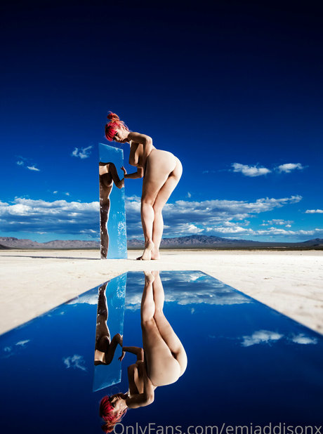 emiaddisonx nudes model pics