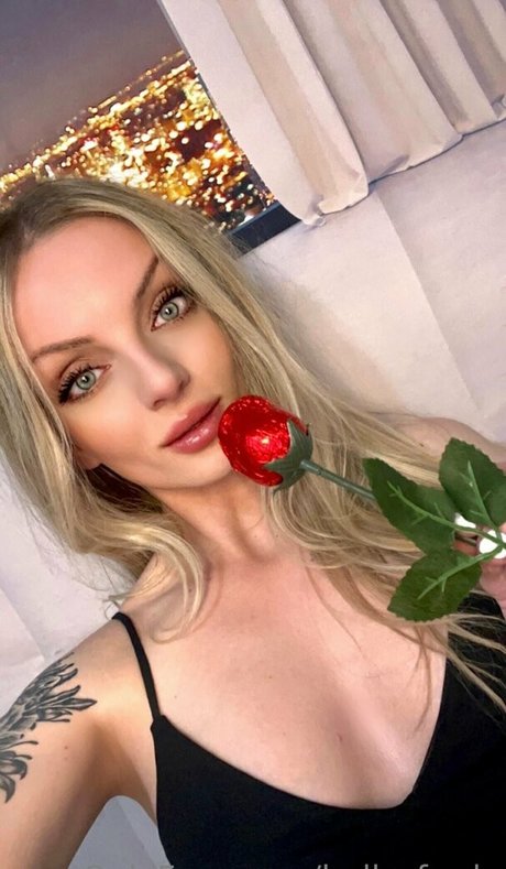 famous nude onlyfans nice photo