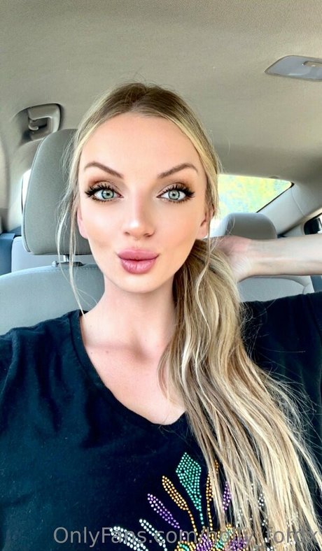 holly fordx beautiful model image