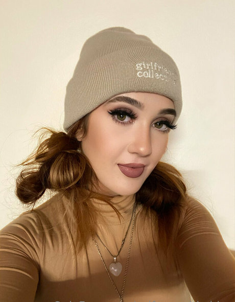 selfcarewithchloe sexy pornstar image