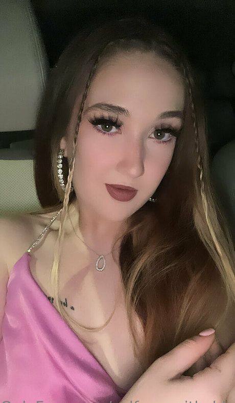 selfcarewithchloe model nice images