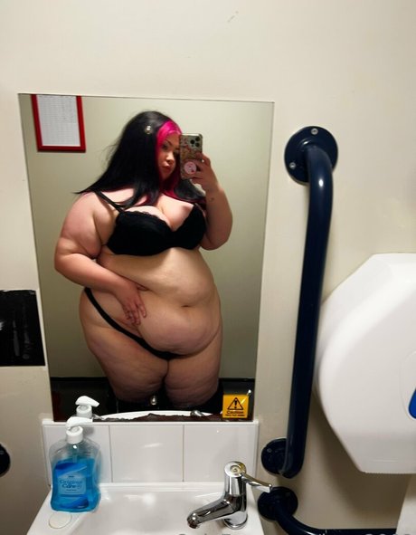 pregnant milf onlyfans hd picture