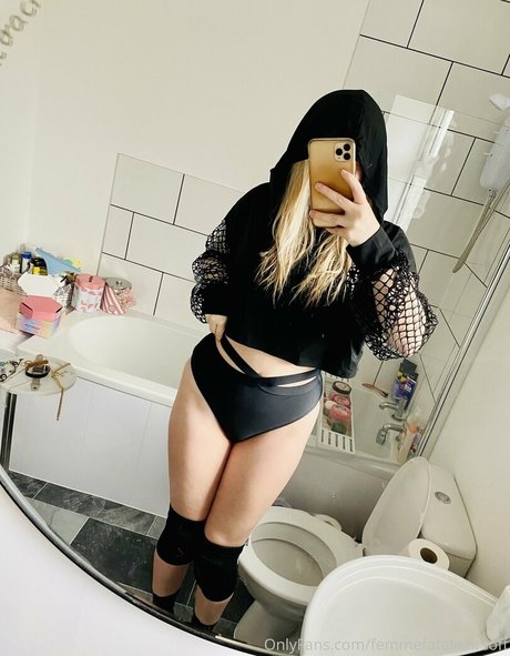 Femmefataleairsoft nudes actress photo