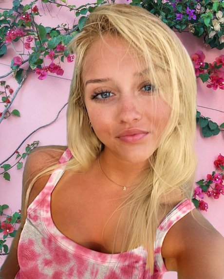 Barbie Claire s piggies_ star sexy photos