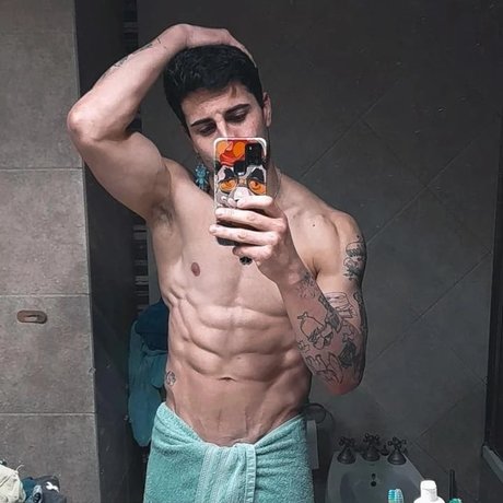 Bartron_ model naked picture