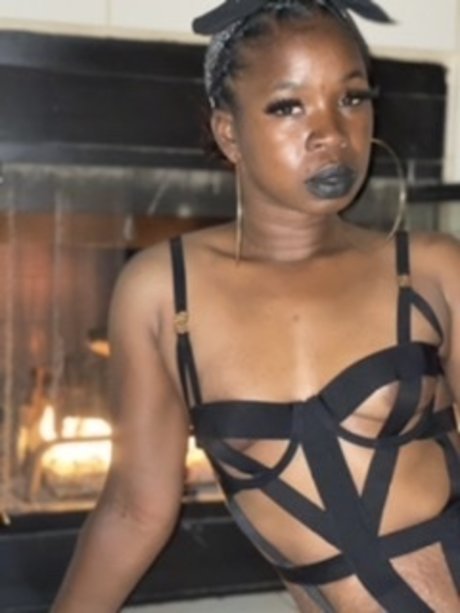 Chocolate Megan star naked gallery