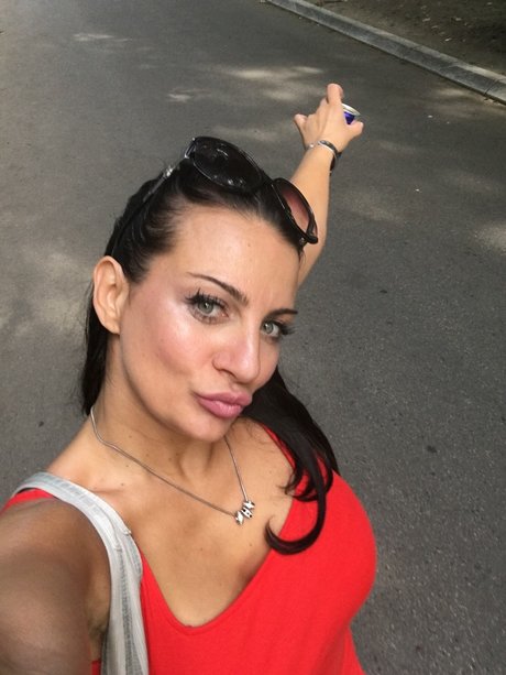 Mica 777 pornstar nude pics