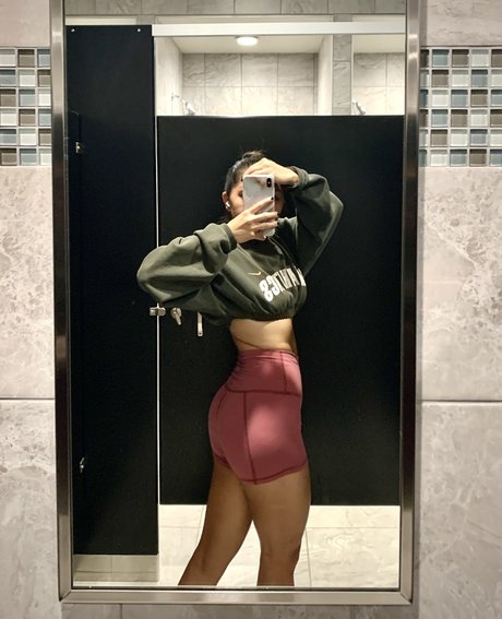 Mia Chung beautiful model photo