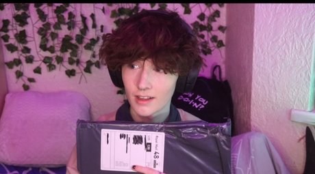 twink boy hd model gallery