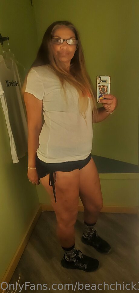 Beach Chick 321 beautiful model img