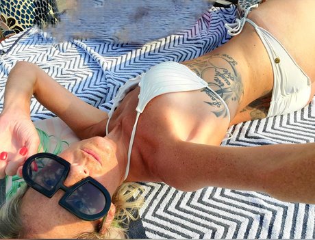 Bella Green Eyes model xxx images