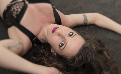 Mila Purr hd actress picture