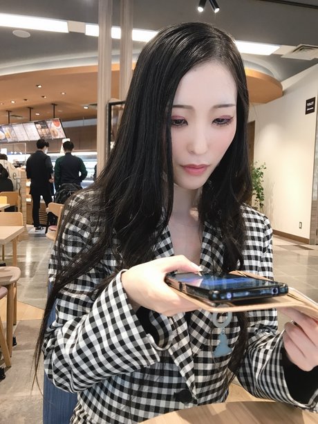 _Miki ne Miki_ model sexy gallery