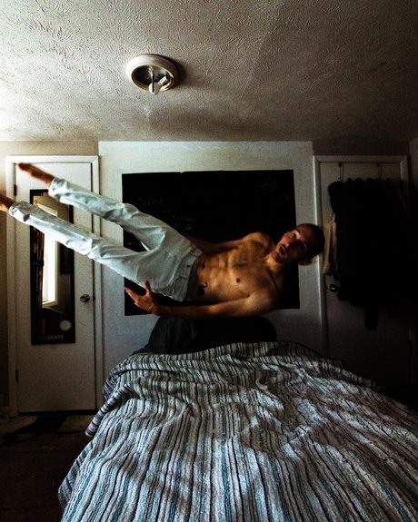 Muddy B y sexy model img