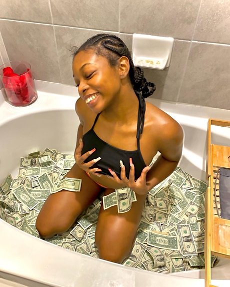 Ms Mamas_ model exclusive pics