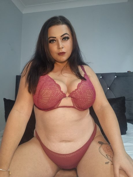 BigBrittyTitties_ model top pic