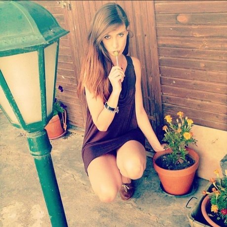 Miana Fernandes xxx pornstar img