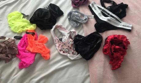 _YOUR SECRET GF SEXTING NOW_ nude model img