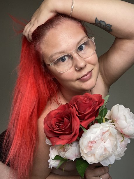 j e n n a V I P hot star pics