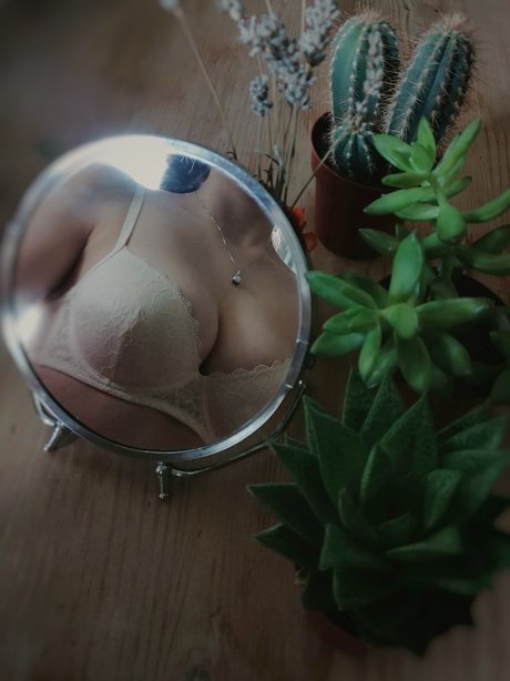 Jigglyonyx hot pornstar photos