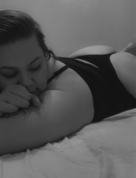 Sweet Temptation nice star pics