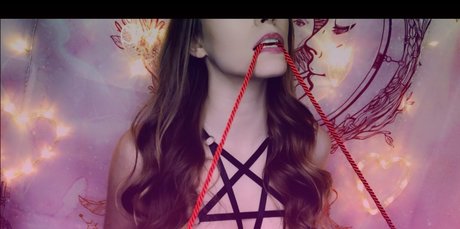 Anna Banana high quality actress image