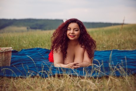 Miryam Ines model sex photo