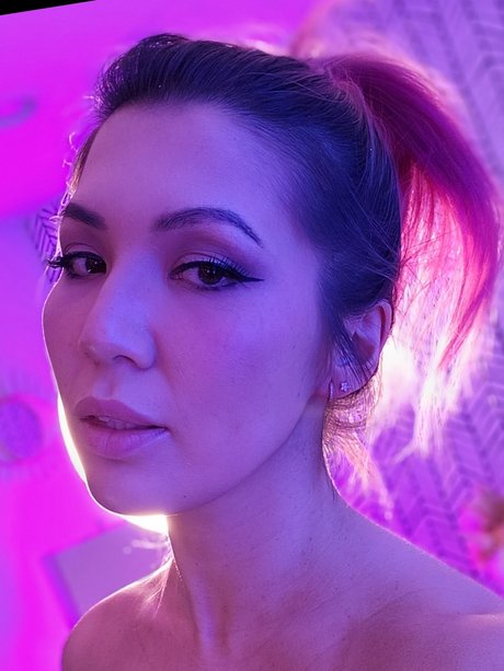 KiraKiss_ star nude pics