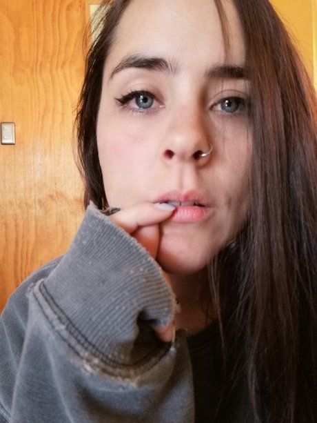 MilkaaTea erotic pornstar archive