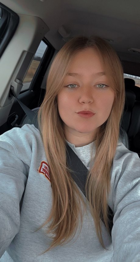 Candice Ruth pornographic model img